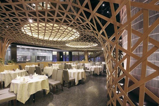 非常建筑事务所为唐宫海鲜舫的餐厅做的室内设