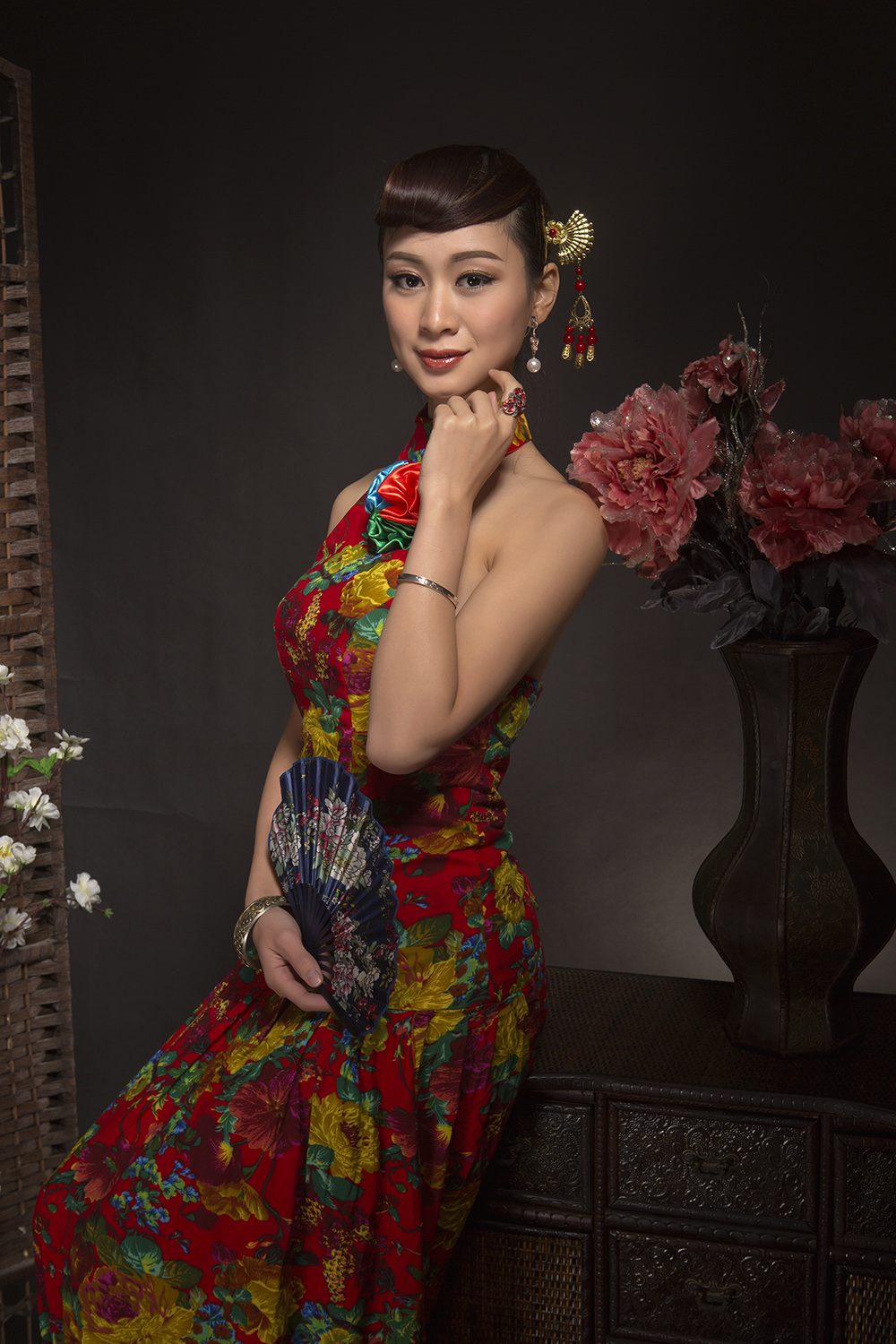 时尚中国风古典旗袍女郎摄影艺术