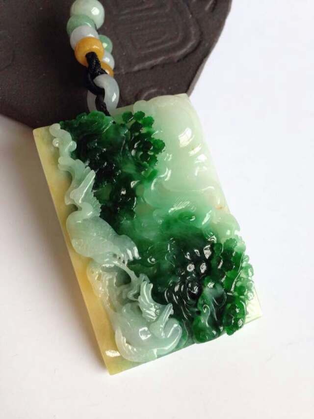 三彩松鹤延年玉石挂件艺术