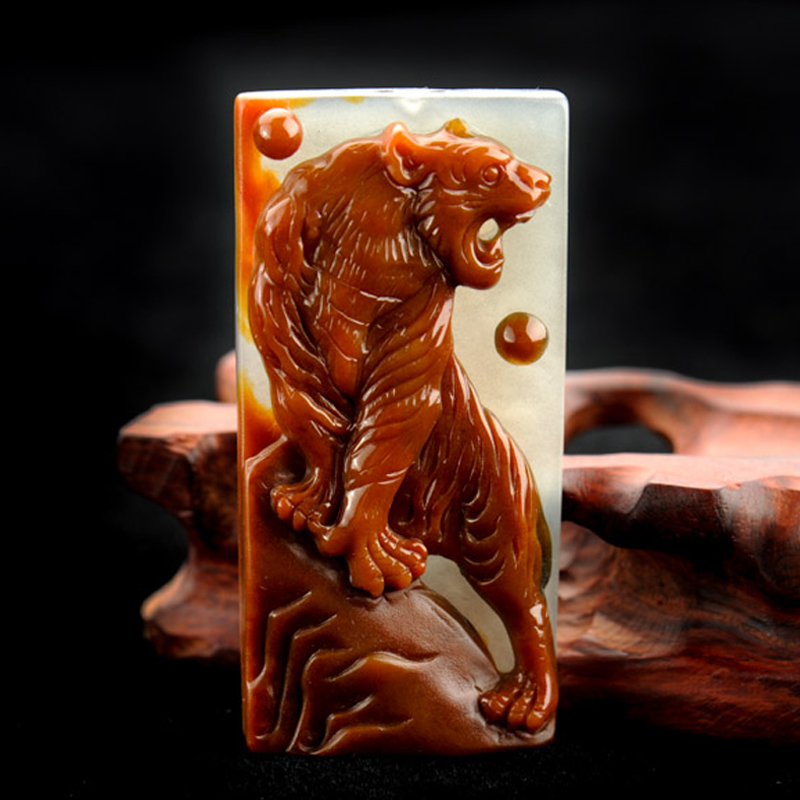 精美的现代黄龙玉雕艺术品（十八）