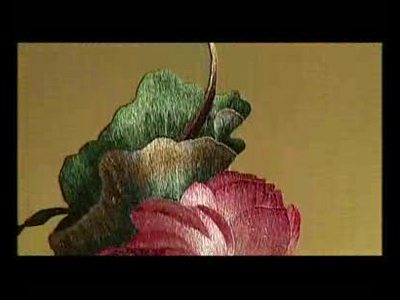 精美逼真的沈绣京剧花旦人物