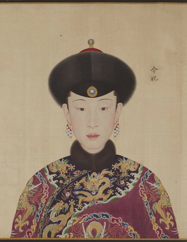 宫廷画家郎世宁的“乾隆及后妃图卷”