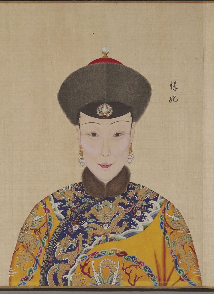 宫廷画家郎世宁的“乾隆及后妃图卷”