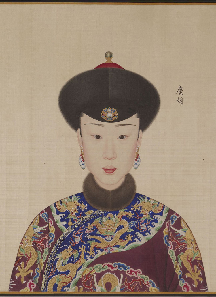 宫廷画家郎世宁的“乾隆及后妃图卷”