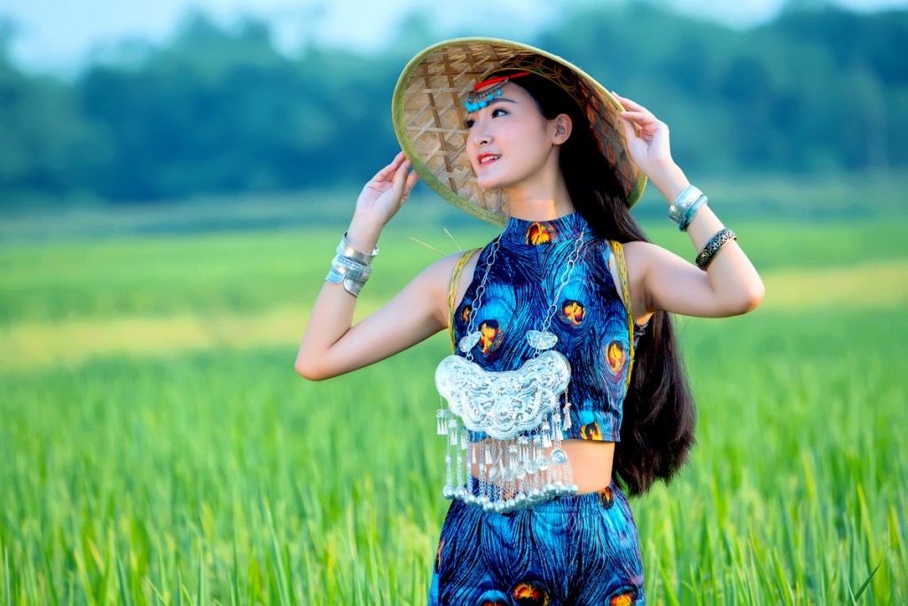 古风唯美稻田人像摄影艺术